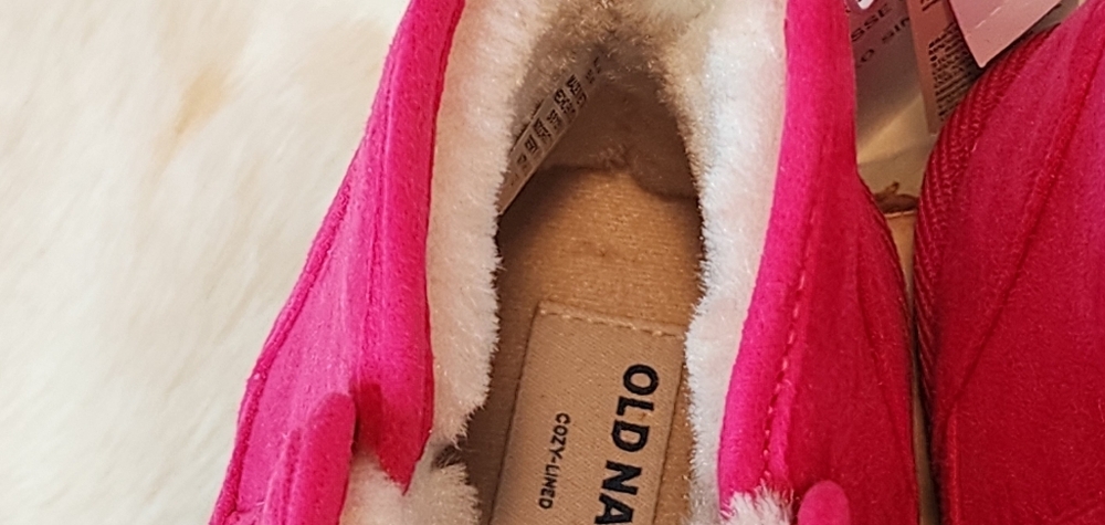 Old Navy Faux Suede Bootie Slippers - Picture 8 of 9